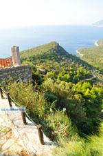 Mooi uitzicht vanaf Alonissos stad | In de verte Skopelos | De Griekse Gids 2 - Foto van De Griekse Gids