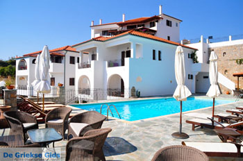 Votsi, Hotel Yalis | Alonissos Sporaden Griekenland foto 3 - Foto van https://www.grieksegids.nl/fotos/alonissos/normaal/alonissos-grieksegids-321.jpg