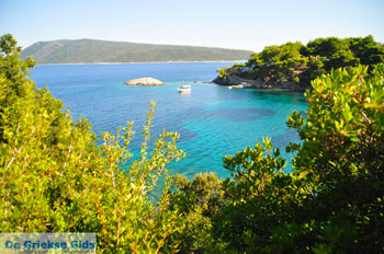 Agios Petros bij Steni Vala | Alonissos Sporaden Griekenland foto 6 - Foto van https://www.grieksegids.nl/fotos/alonissos/normaal/alonissos-grieksegids-360.jpg
