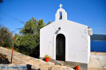 Agios Petros bij Steni Vala | Alonissos Sporaden Griekenland foto 11 - Foto van https://www.grieksegids.nl/fotos/alonissos/normaal/alonissos-grieksegids-365.jpg