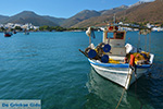 Bootje Xylokeratidi - Aan de overkant Katapola (rechts) en Rachidi (links) - Amorgos - Foto van De Griekse Gids