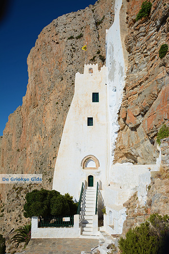Chozoviotissa Amorgos - Eiland Amorgos - Cycladen foto 82 - Foto van https://www.grieksegids.nl/fotos/amorgos/350/eiland-amorgos-082.jpg
