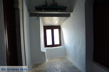 Chozoviotissa Amorgos - Eiland Amorgos - Cycladen foto 87 - Foto van https://www.grieksegids.nl/fotos/amorgos/350/eiland-amorgos-087.jpg