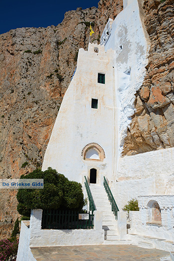 Chozoviotissa Amorgos - Eiland Amorgos - Cycladen foto 105 - Foto van https://www.grieksegids.nl/fotos/amorgos/350/eiland-amorgos-105.jpg