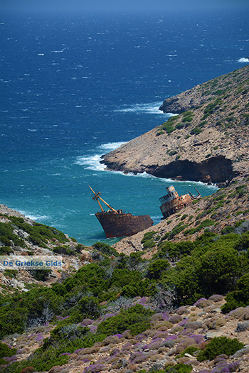 Kalotaritissa Amorgos - Eiland Amorgos - Cycladen foto 173 - Foto van https://www.grieksegids.nl/fotos/amorgos/350/eiland-amorgos-173.jpg