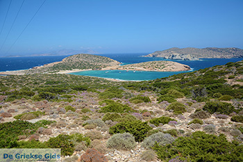 Kalotaritissa Amorgos - Eiland Amorgos - Cycladen foto 174 - Foto van https://www.grieksegids.nl/fotos/amorgos/350/eiland-amorgos-174.jpg