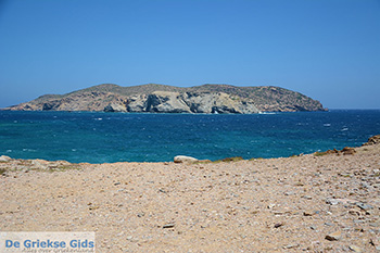 Kalotaritissa Amorgos - Eiland Amorgos - Cycladen foto 190 - Foto van https://www.grieksegids.nl/fotos/amorgos/350/eiland-amorgos-190.jpg