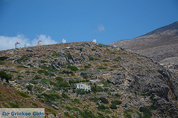 Molens Amorgos stad (Chora) - Eiland Amorgos - Cycladen foto 200 - Foto van https://www.grieksegids.nl/fotos/amorgos/350/eiland-amorgos-200.jpg