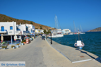 Katapola Amorgos - Eiland Amorgos - Cycladen foto 415 - Foto van https://www.grieksegids.nl/fotos/amorgos/350/eiland-amorgos-415.jpg