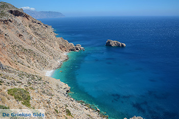 Chozoviotissa Amorgos - Eiland Amorgos - Cycladen foto 500 - Foto van https://www.grieksegids.nl/fotos/amorgos/350/eiland-amorgos-500.jpg