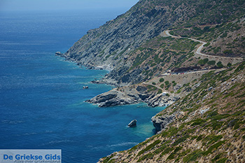 Chozoviotissa Amorgos - Eiland Amorgos - Cycladen foto 505 - Foto van https://www.grieksegids.nl/fotos/amorgos/350/eiland-amorgos-505.jpg