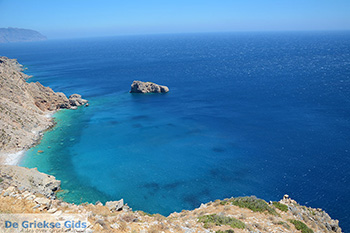 Chozoviotissa Amorgos - Eiland Amorgos - Cycladen foto 507 - Foto van https://www.grieksegids.nl/fotos/amorgos/350/eiland-amorgos-507.jpg