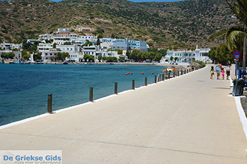 Katapola Amorgos - Eiland Amorgos - Cycladen foto 516 - Foto van https://www.grieksegids.nl/fotos/amorgos/350/eiland-amorgos-516.jpg