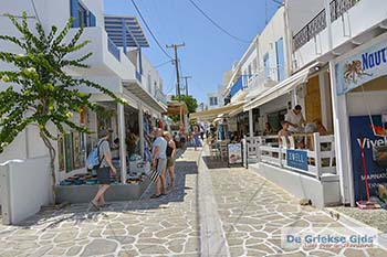 Chora op Antiparos 3 - Foto van https://www.grieksegids.nl/fotos/antiparos/350pix/chora-antiparos-011.jpg