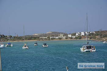 Chora op Antiparos 7 - Foto van https://www.grieksegids.nl/fotos/antiparos/350pix/chora-antiparos-015.jpg