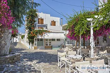 Chora op Antiparos 38 - Foto van https://www.grieksegids.nl/fotos/antiparos/350pix/chora-antiparos-046.jpg