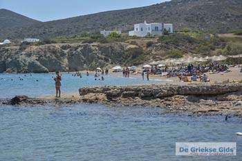 Soros beach op Antiparos 5 - Foto van https://www.grieksegids.nl/fotos/antiparos/350pix/soros-beach-antiparos-005.jpg