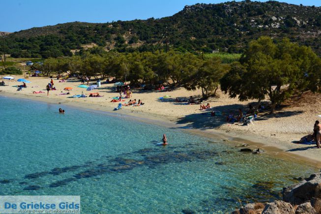 Strand Chivadolimni op Milos