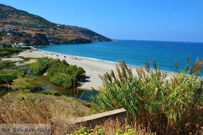 Strand bij Evdilos Ikaria