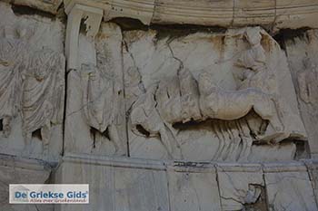 Filopapou monument in Athene foto 5 - Foto van https://www.grieksegids.nl/fotos/athene/filopapou/normaal/filopapou-athene-043.jpg