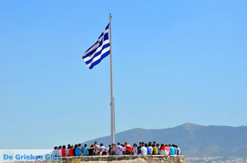 Griekse vlag op de Akropolis in Athene | De Griekse Gids foto 001 - Foto van https://www.grieksegids.nl/fotos/athene/normaal/athene-attica-atheenseriviera-190.jpg
