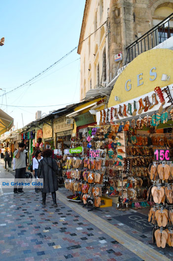 Winkeltje in de wijk Plaka in Athene | Attica | De Griekse Gids foto 3 - Foto van https://www.grieksegids.nl/fotos/athene/normaal/athene-attica-atheenseriviera-211.jpg