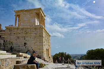 Nike Tempel Athene 002 - Foto van https://www.grieksegids.nl/fotos/athene/overig/normaal/nike-tempel-athene-002.jpg