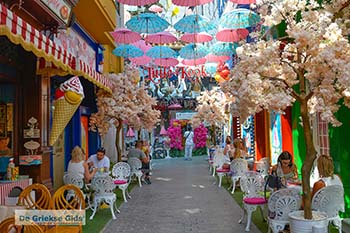 De wijk Psiri in Athene foto 3 - Foto van https://www.grieksegids.nl/fotos/athene/psiri/normaal/athene-psiri-wijk-003.jpg