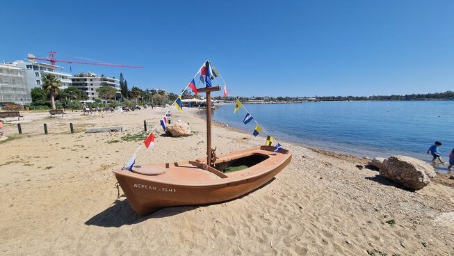 Glyfada beach - Attica - Centraal Griekenland - Foto van https://www.grieksegids.nl/fotos/centraal-griekenland/attica/glyfada/mid/glyfada-004.jpg?v=1778252567