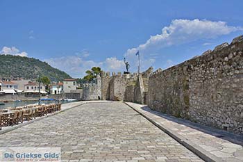 Nafpaktos Etoloakarnania - Centraal Griekenland foto 22 - Foto van https://www.grieksegids.nl/fotos/centraal-griekenland/etoloakarnania/nafpaktos/350pix/nafpaktos-etoloakarnania-022.jpg