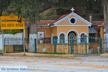 Agios Georgios kapelletje bij Aliakmon rivier | Imathia Macedonie - Foto van https://www.grieksegids.nl/fotos/centraal-macedonie/imathia/normaal/imathia-macedonie-griekenland-019.jpg