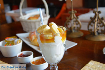 Ontbijt bij hotel archontiko Aphrodite in Litochoro| Pieria Macedonie foto 1 - Foto van https://www.grieksegids.nl/fotos/centraal-macedonie/pieria/normaal/pieria-macedonie-griekenland-080.jpg