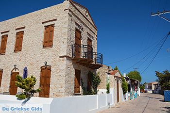 Nimborio Chalki - Eiland Chalki Dodecanese - Foto 253 - Foto van https://www.grieksegids.nl/fotos/chalki/350/eiland-chalki-253.jpg