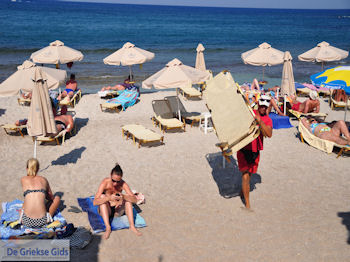 Stranden Chersonissos - Beaches Hersonissos Photo 6 - Foto van https://www.grieksegids.nl/fotos/chersonissos/350pixels/chersonissos-kreta-027.jpg