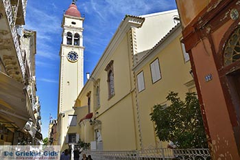 Corfu stad Corfu 0063 - Foto van https://www.grieksegids.nl/fotos/corfu/2019/normaal/corfu-stad-corfu-2019-026.jpg