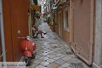 Corfu stad Corfu 0068 - Foto van https://www.grieksegids.nl/fotos/corfu/2019/normaal/corfu-stad-corfu-2019-031.jpg