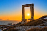 Naxos stad Portara tempel | Cycladen - Foto van De Griekse Gids