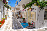 Naoussa Paros, straatje met art workshop | Cycladen - Foto van De Griekse Gids