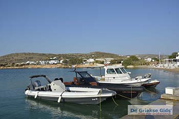 Ambelas Paros Cycladen 6 - Foto van https://www.grieksegids.nl/fotos/cycladen/paros/normaal/ambelas-paros-006.jpg