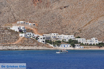 Karavostasis Folegandros | Griekenland 2 - Foto van https://www.grieksegids.nl/fotos/cycladennet-fotos/folegandros/mid/folegandros-grieksegids-002.jpg