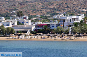 Haven Gialos Ios | Griekenland 7 - Foto van https://www.grieksegids.nl/fotos/cycladennet-fotos/ios/mid/ios-grieksegids-007.jpg