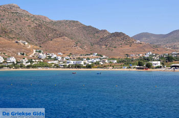 Haven Gialos Ios | Griekenland 8 - Foto van https://www.grieksegids.nl/fotos/cycladennet-fotos/ios/mid/ios-grieksegids-008.jpg