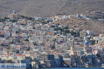 Ermoupolis Syros | Griekenland 3 - Foto van https://www.grieksegids.nl/fotos/cycladennet-fotos/syros/mid/syros-grieksegids-003.jpg