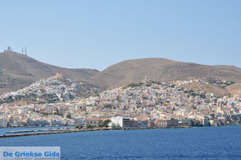 Ermoupolis Syros | Griekenland 6 - Foto van https://www.grieksegids.nl/fotos/cycladennet-fotos/syros/mid/syros-grieksegids-006.jpg