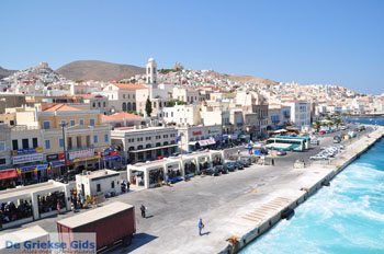 Ermoupolis Syros | Griekenland 20 - Foto van https://www.grieksegids.nl/fotos/cycladennet-fotos/syros/mid/syros-grieksegids-020.jpg