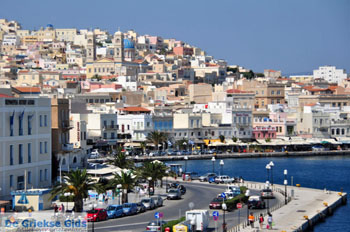 Ermoupolis Syros | Griekenland 32 - Foto van https://www.grieksegids.nl/fotos/cycladennet-fotos/syros/mid/syros-grieksegids-032.jpg