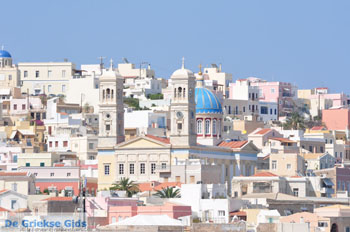 Ermoupolis Syros | Griekenland 41 - Foto van https://www.grieksegids.nl/fotos/cycladennet-fotos/syros/mid/syros-grieksegids-041.jpg