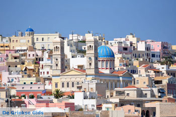 Ermoupolis Syros | Griekenland 47 - Foto van https://www.grieksegids.nl/fotos/cycladennet-fotos/syros/mid/syros-grieksegids-047.jpg