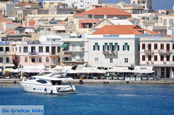 Ermoupolis Syros | Griekenland 49 - Foto van https://www.grieksegids.nl/fotos/cycladennet-fotos/syros/mid/syros-grieksegids-049.jpg