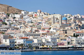 Ermoupolis Syros | Griekenland 50 - Foto van https://www.grieksegids.nl/fotos/cycladennet-fotos/syros/mid/syros-grieksegids-050.jpg